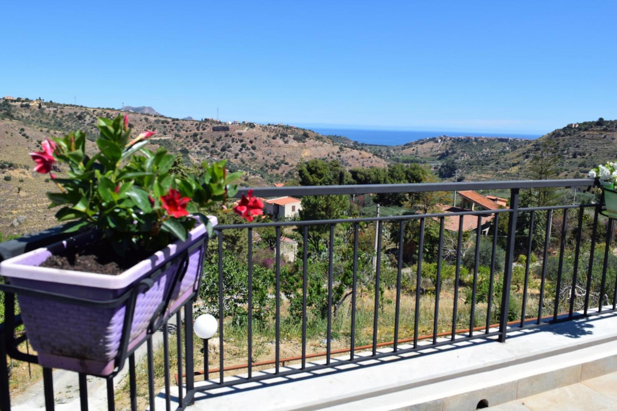 Granatelli Holiday Home Altavilla Milicia Exterior photo